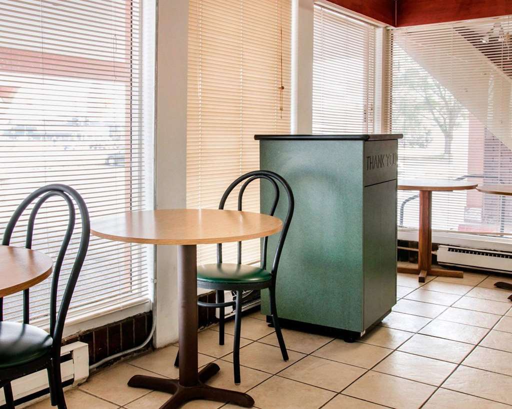 Econo Lodge Battle Creek Restaurace fotografie